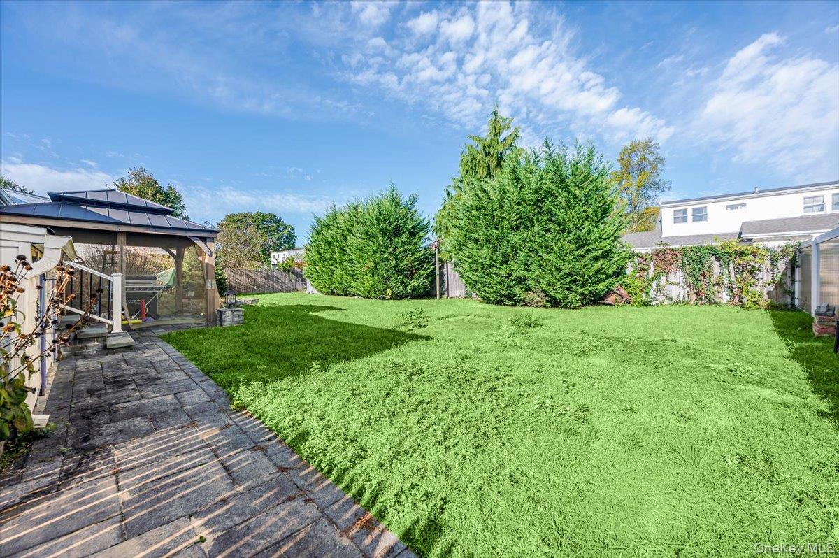 #14 photo, 165 Tremont Road, Lindenhurst , NY 11757