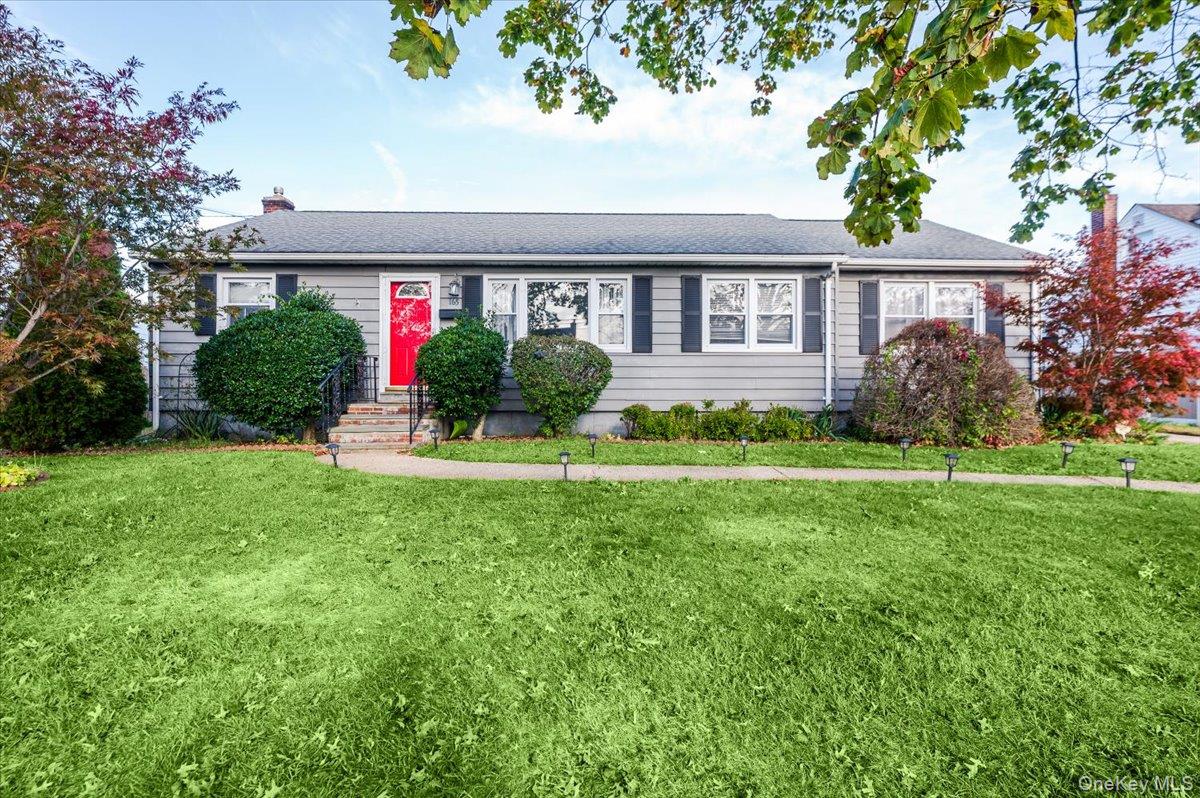 #2 photo, 165 Tremont Road, Lindenhurst , NY 11757