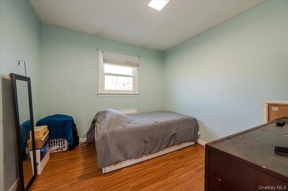 #9 photo, 165 Tremont Road, Lindenhurst , NY 11757