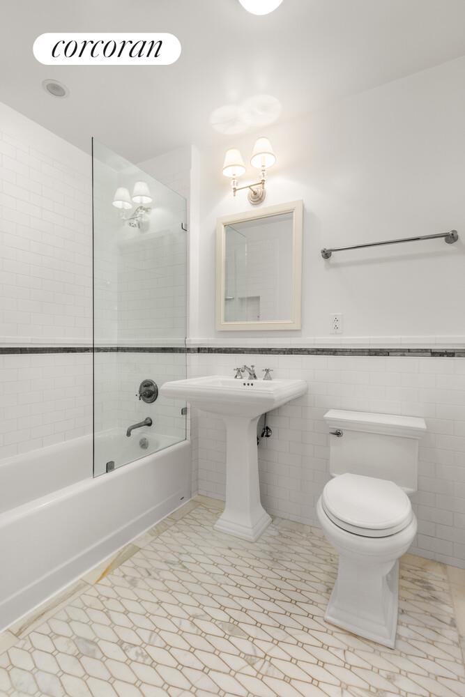 #7 photo, 610 W 110TH Street, マンハッタン Upper West Side , NY 10025