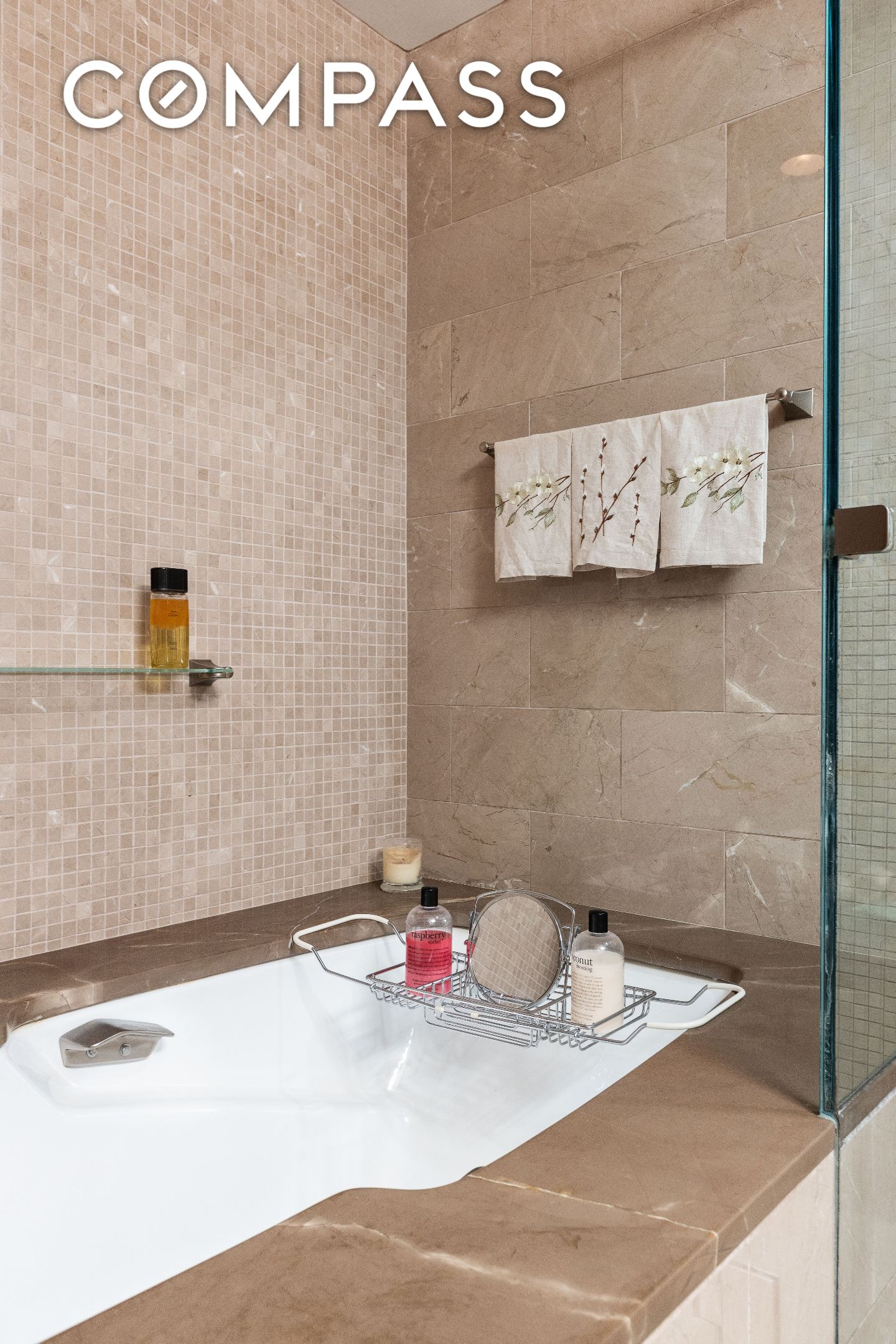 #12 photo, 347 W 57th Street, マンハッタン Hell's Kitchen , NY 10019