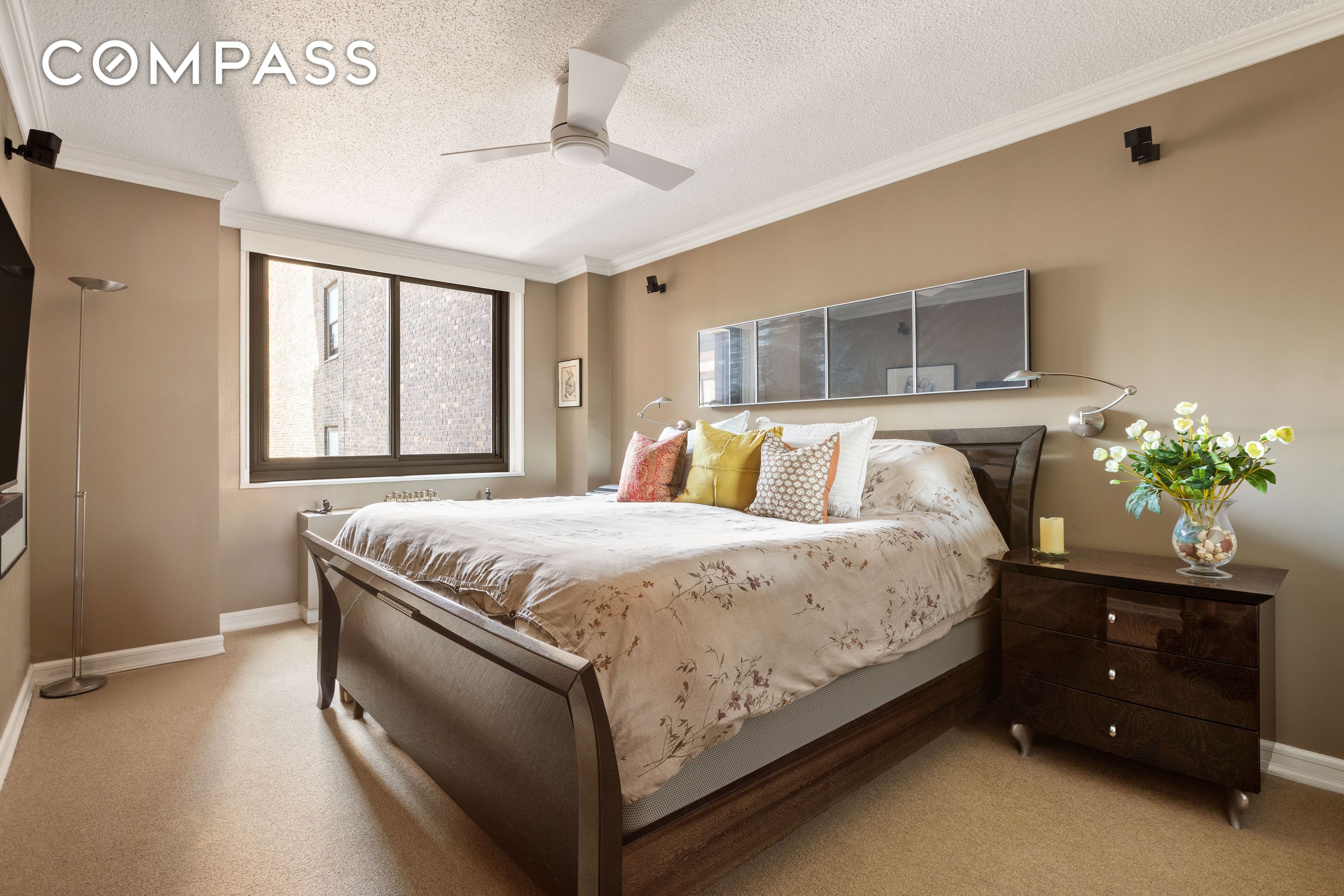 #8 photo, 347 W 57th Street, マンハッタン Hell's Kitchen , NY 10019