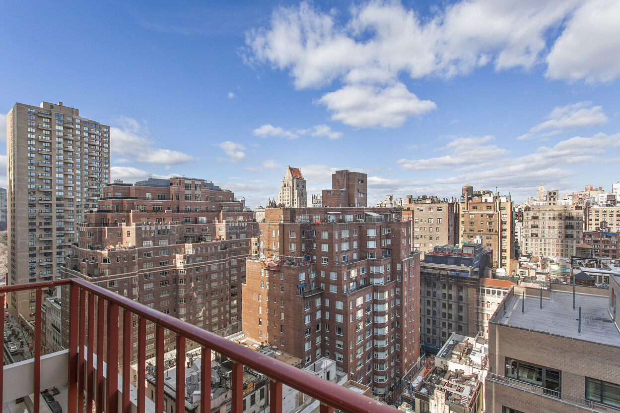 #4 photo, 40 E 61ST Street, Lenox Hill , NY 10021