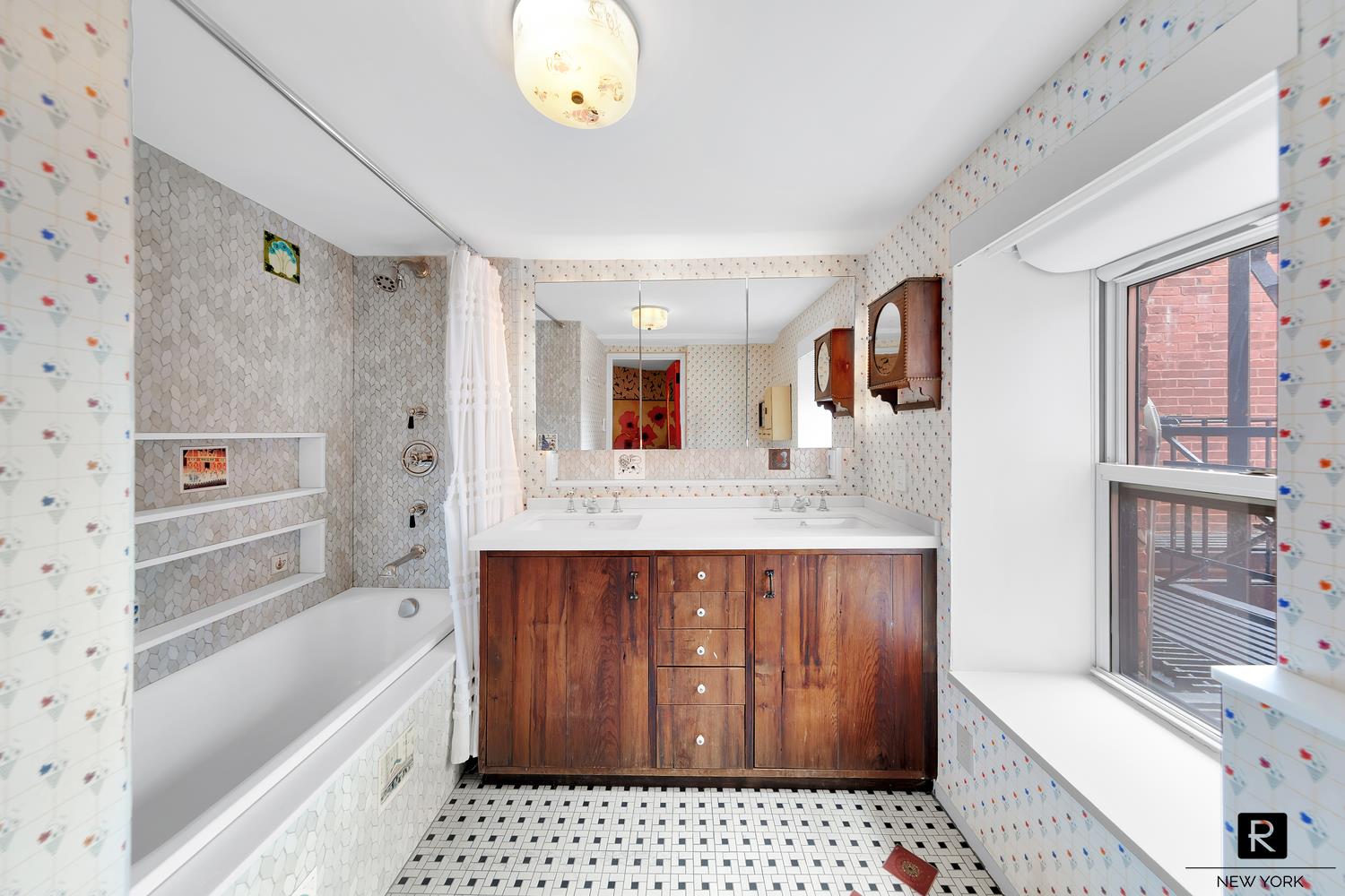 #15 photo, 34 Gramercy Park E, Gramercy Park , NY 10010