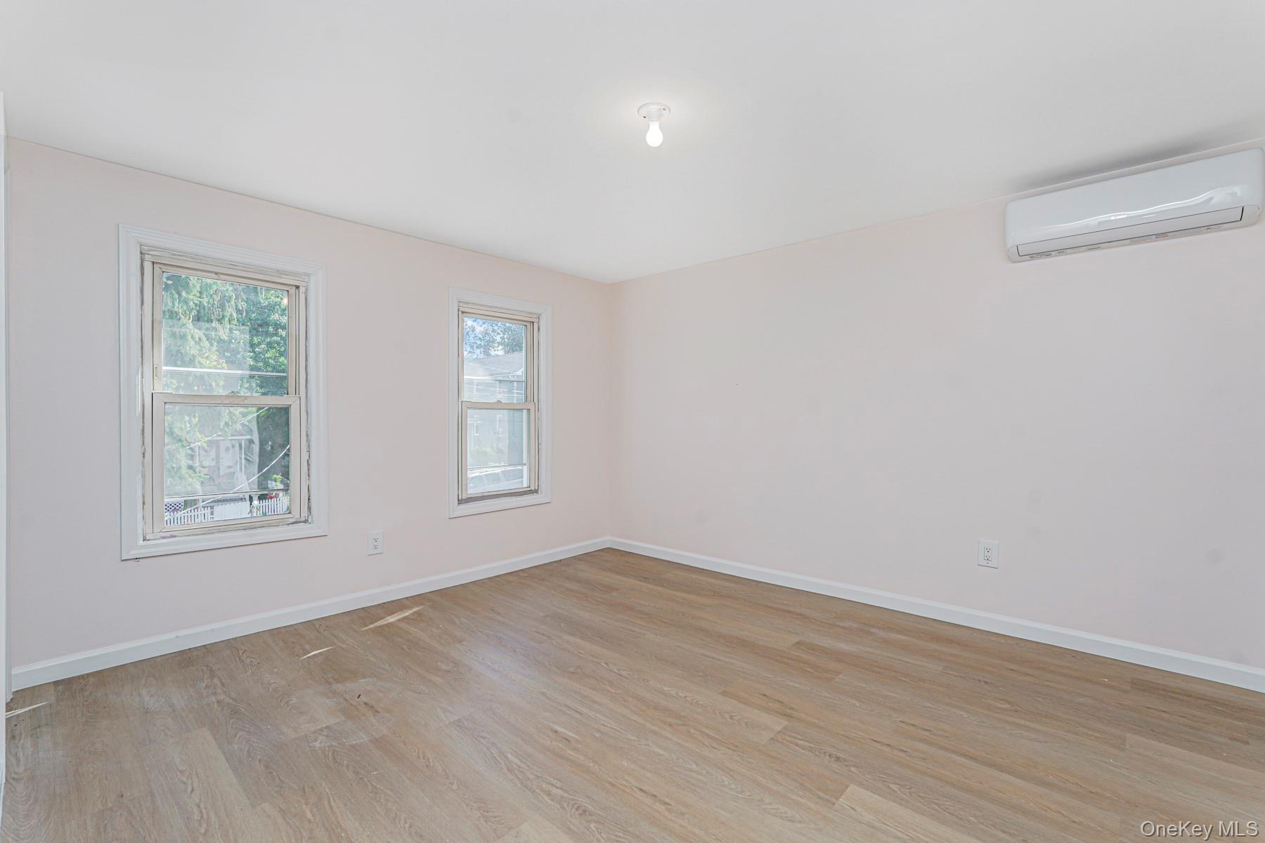 #12 photo, 36 Lockman Avenue, スタテンアイランド Staten Island , NY 10303