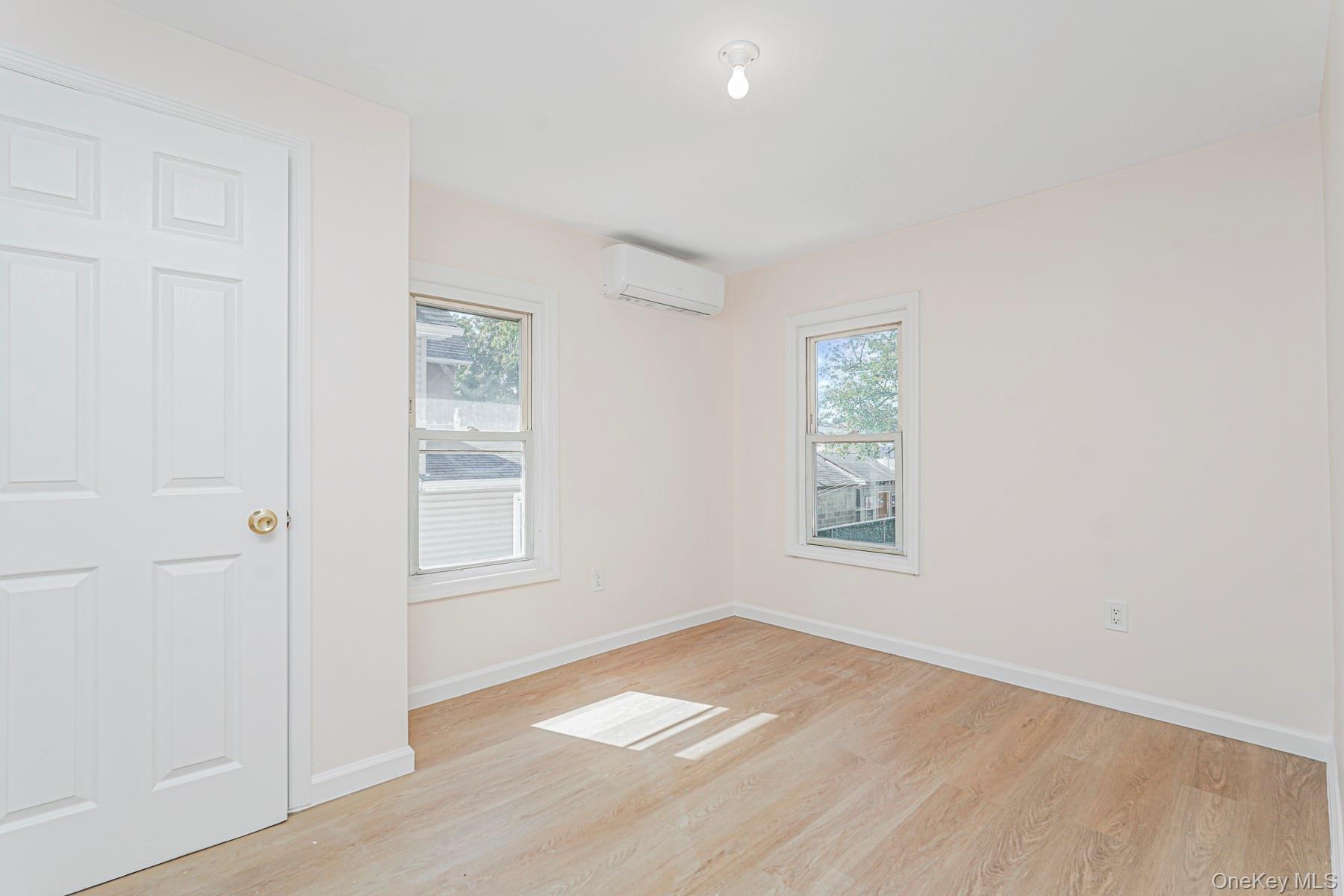 #16 photo, 36 Lockman Avenue, スタテンアイランド Staten Island , NY 10303