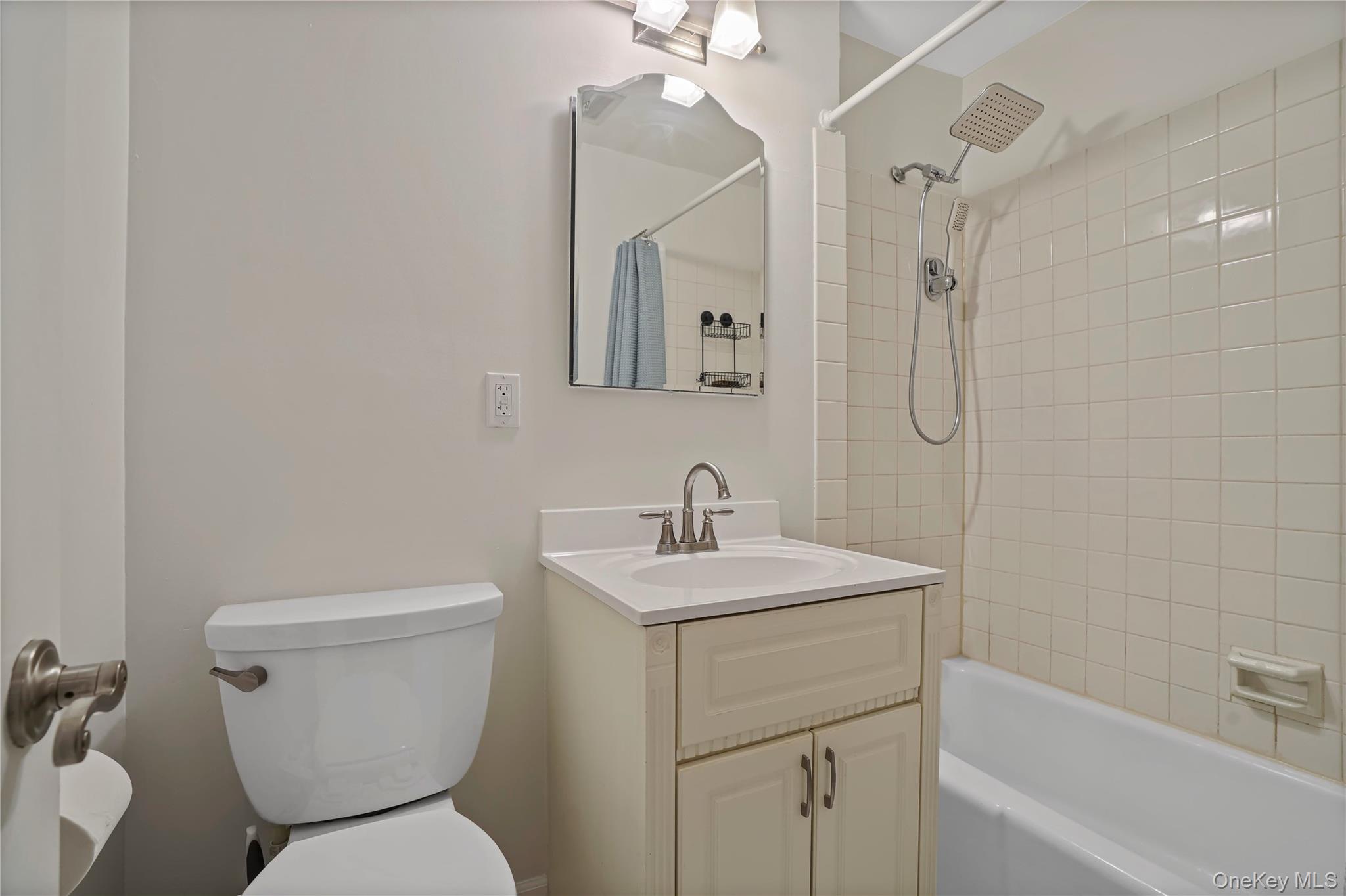 #19 photo, 2333 Palmer Avenue, New Rochelle , NY 10801