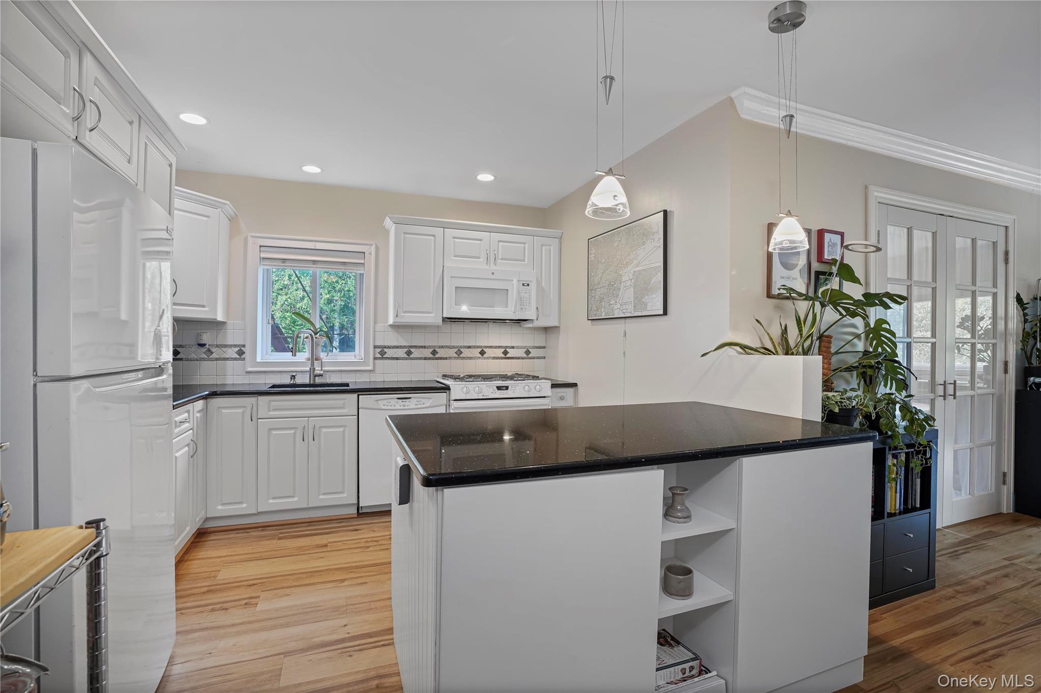 #2 photo, 2333 Palmer Avenue, New Rochelle , NY 10801