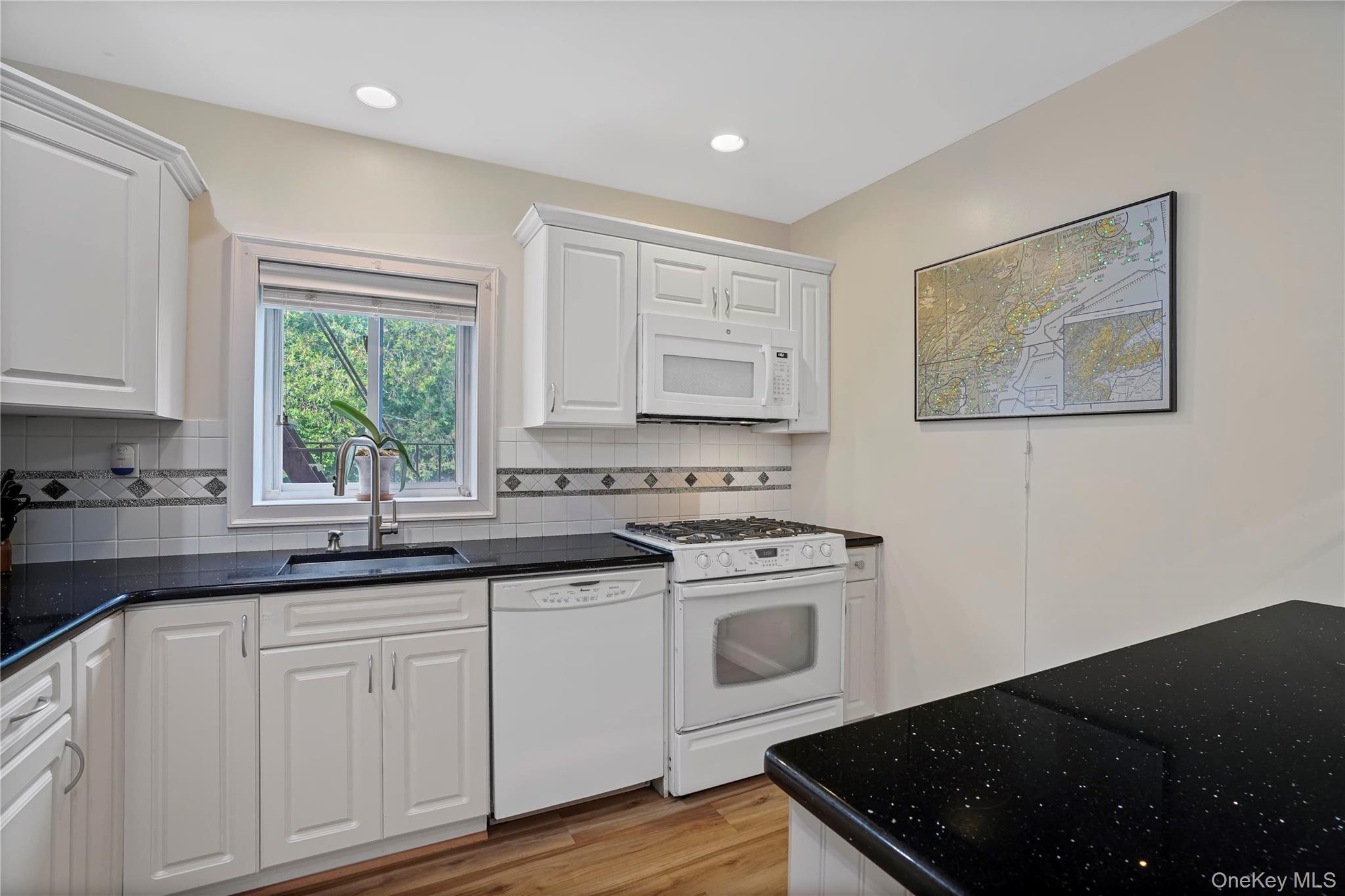 #5 photo, 2333 Palmer Avenue, New Rochelle , NY 10801