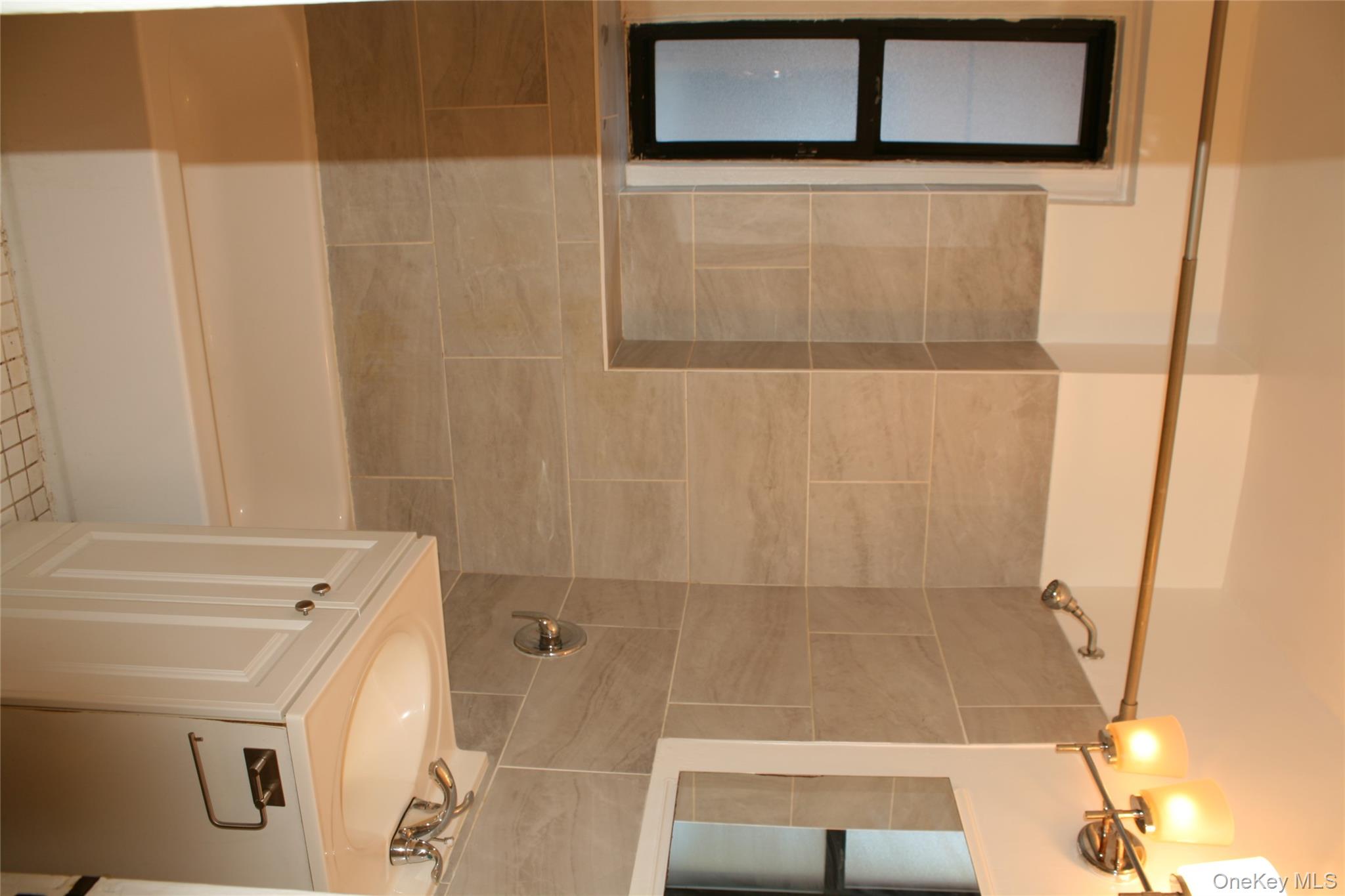 #2 photo, 306 E Mosholu Parkway, Bronx , NY 10458