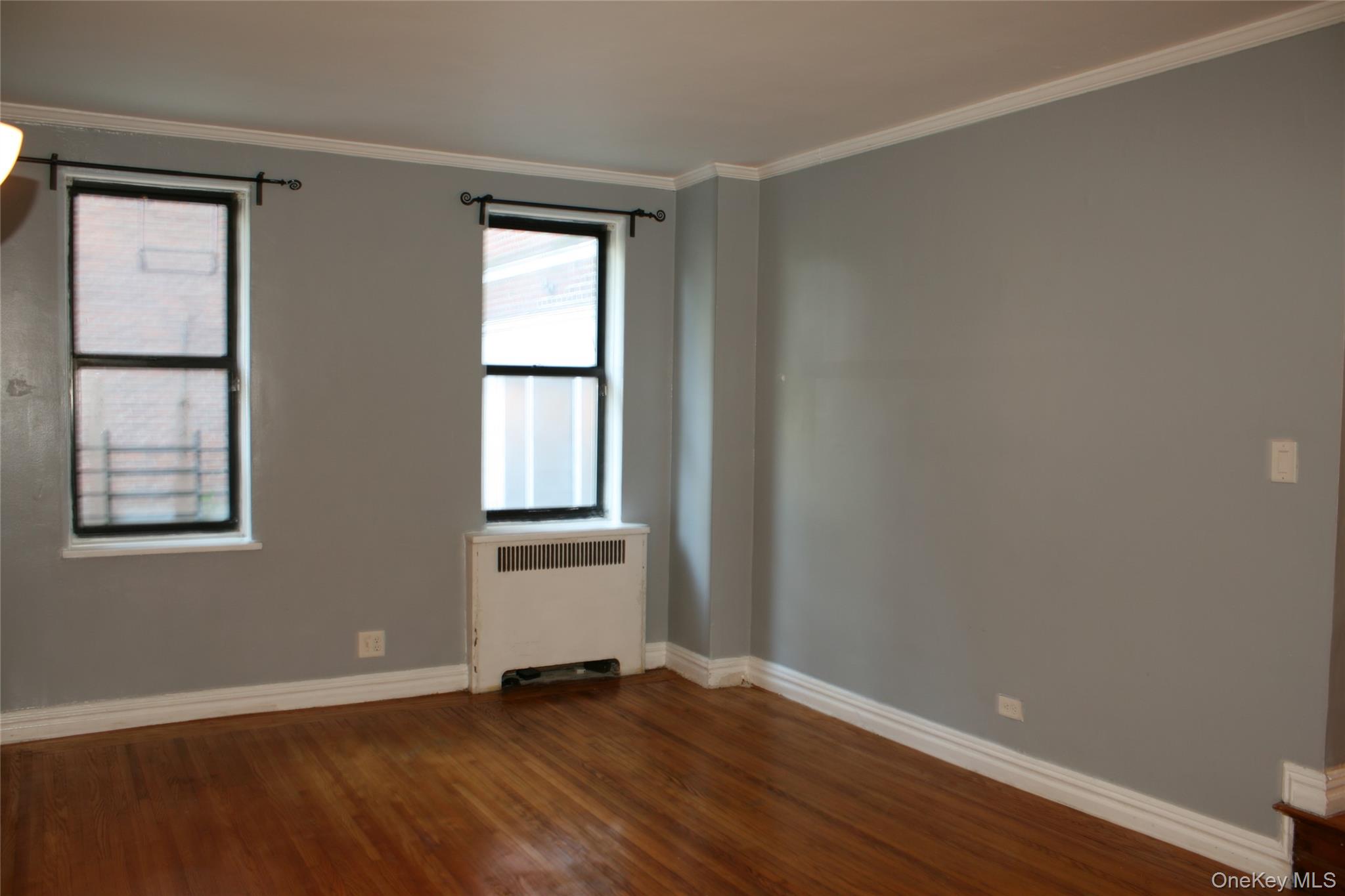 #9 photo, 306 E Mosholu Parkway, Bronx , NY 10458