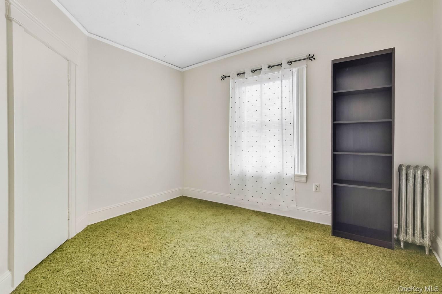 #19 photo, 104-47 Ditmars Boulevard, クイーンズ区 East Elmhurst , NY 11369