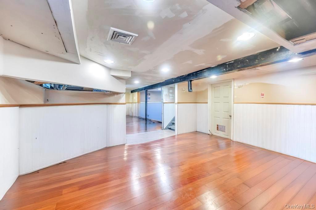 #17 photo, 402 Marle Place, ナッソー郡 Bellmore , NY 11710