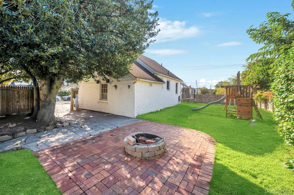 #4 photo, 402 Marle Place, ナッソー郡 Bellmore , NY 11710