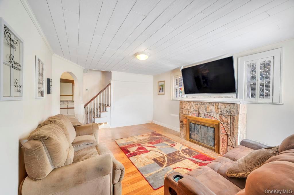 #7 photo, 402 Marle Place, ナッソー郡 Bellmore , NY 11710