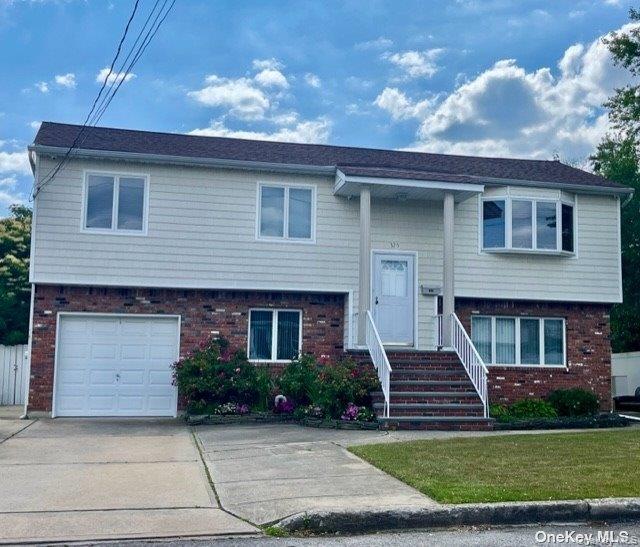 #1 photo, 325 S 8th Street, Lindenhurst , NY 11757