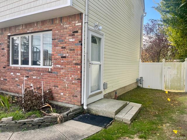 #2 photo, 325 S 8th Street, Lindenhurst , NY 11757