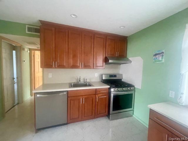 #3 photo, 325 S 8th Street, Lindenhurst , NY 11757