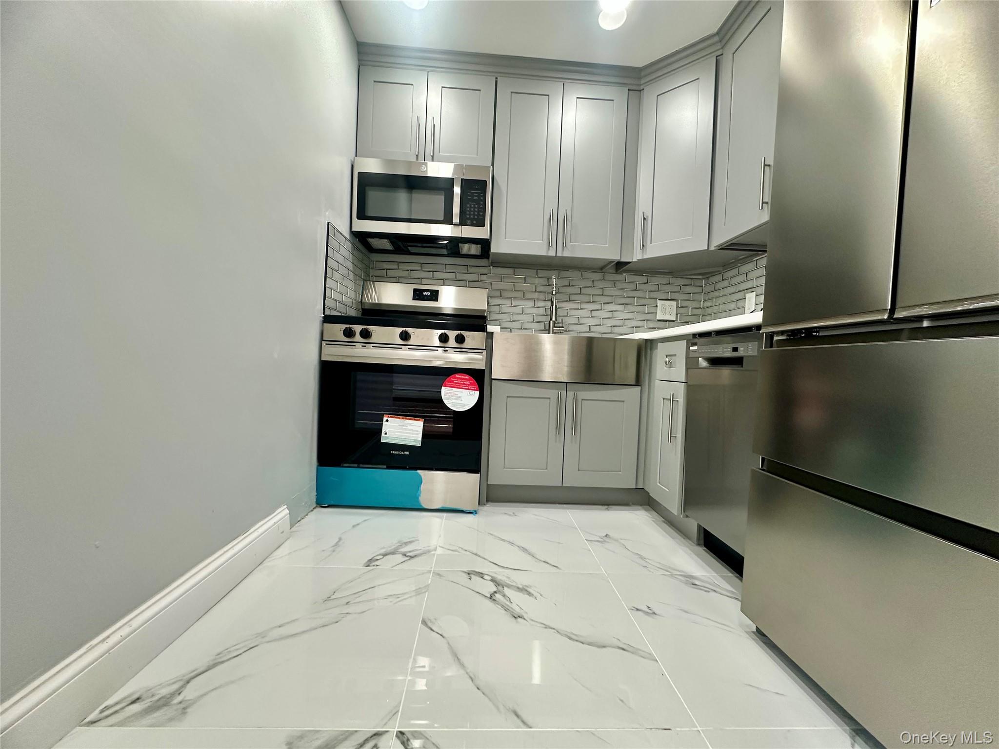 #16 photo, 3145 Mickle Avenue, Bronx , NY 10469