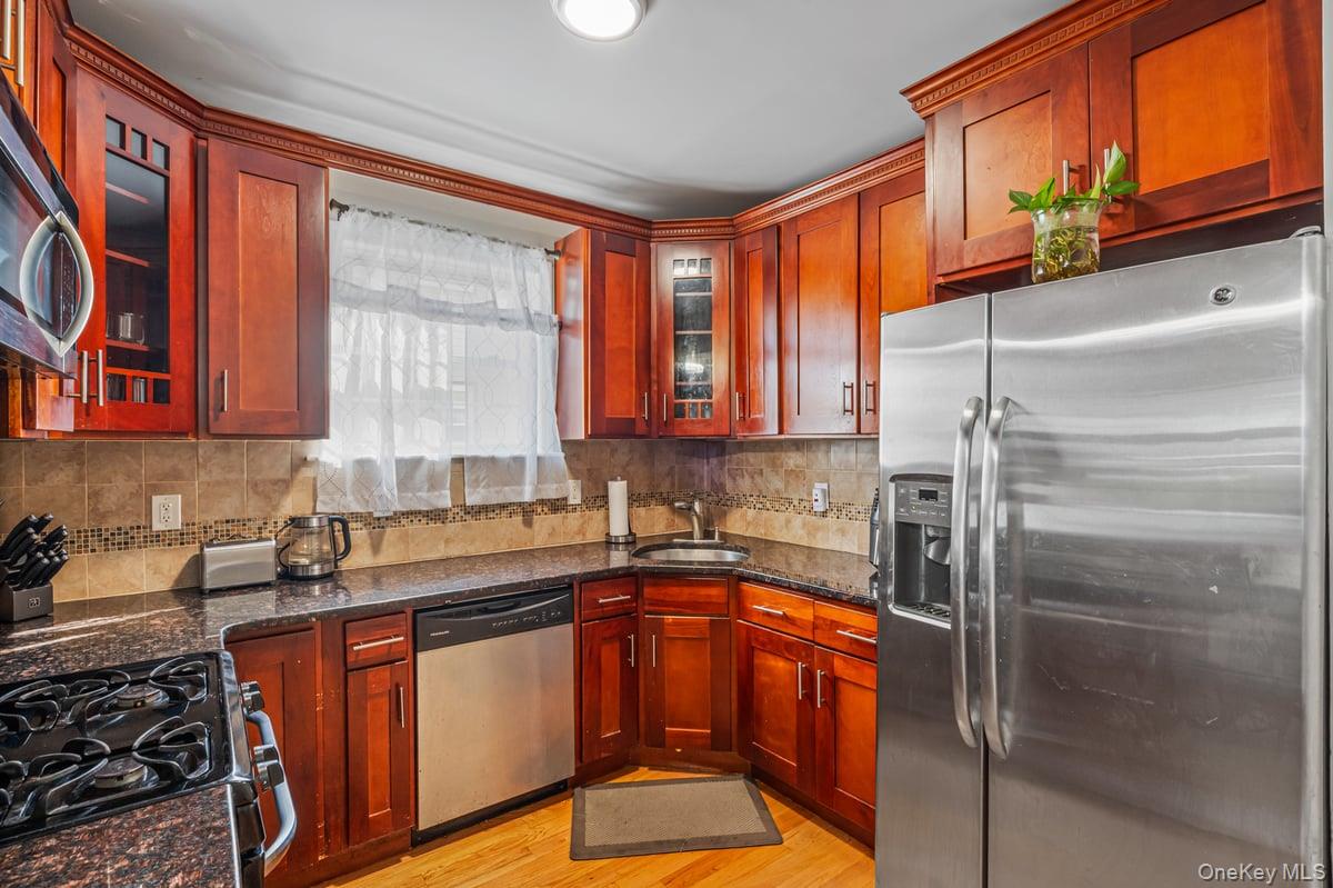 #6 photo, 13012 178th Street, Jamaica , NY 11434