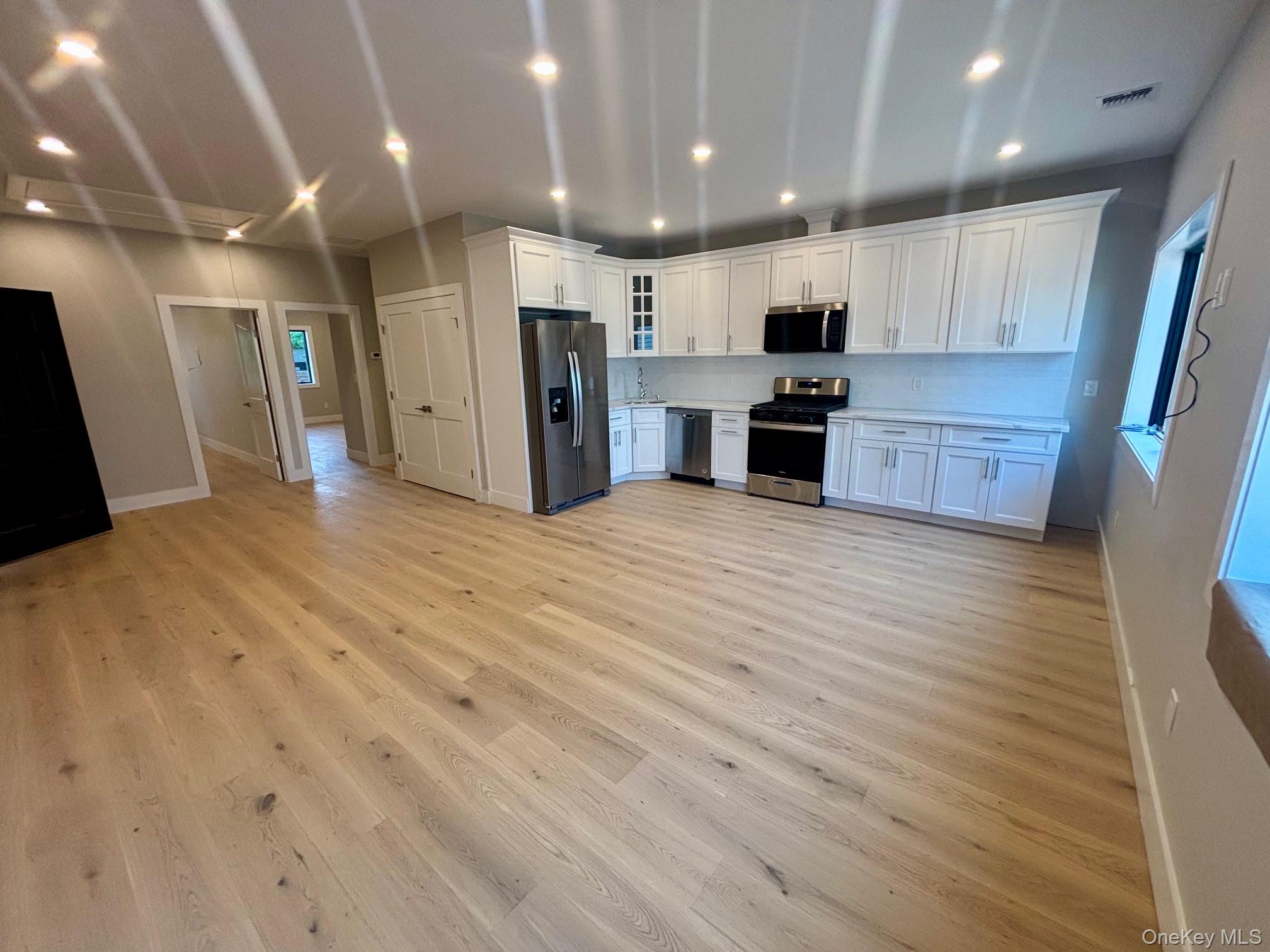 #3 photo, 159 Harrison Avenue, ナッソー郡 Mineola , NY 11501