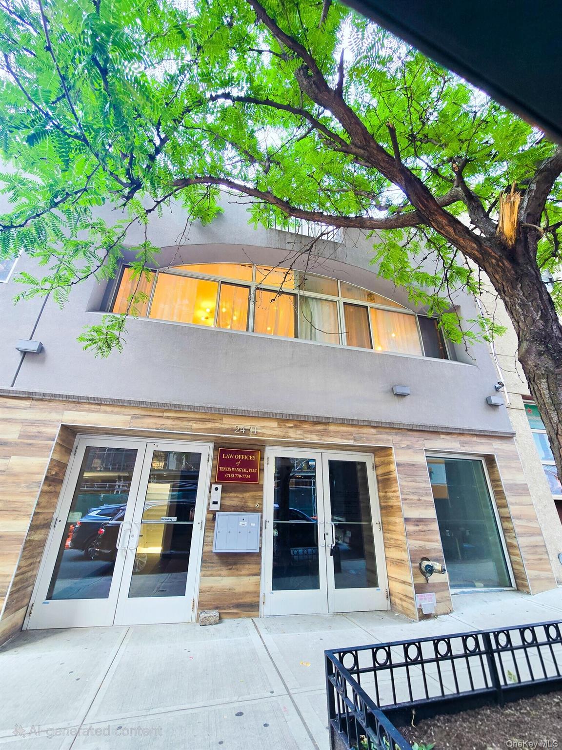 #20 photo, 2409 41st Avenue, クイーンズ区 Astoria , NY 11101