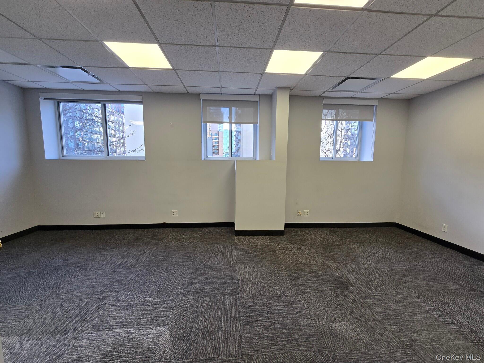 #4 photo, 2409 41st Avenue, クイーンズ区 Astoria , NY 11101