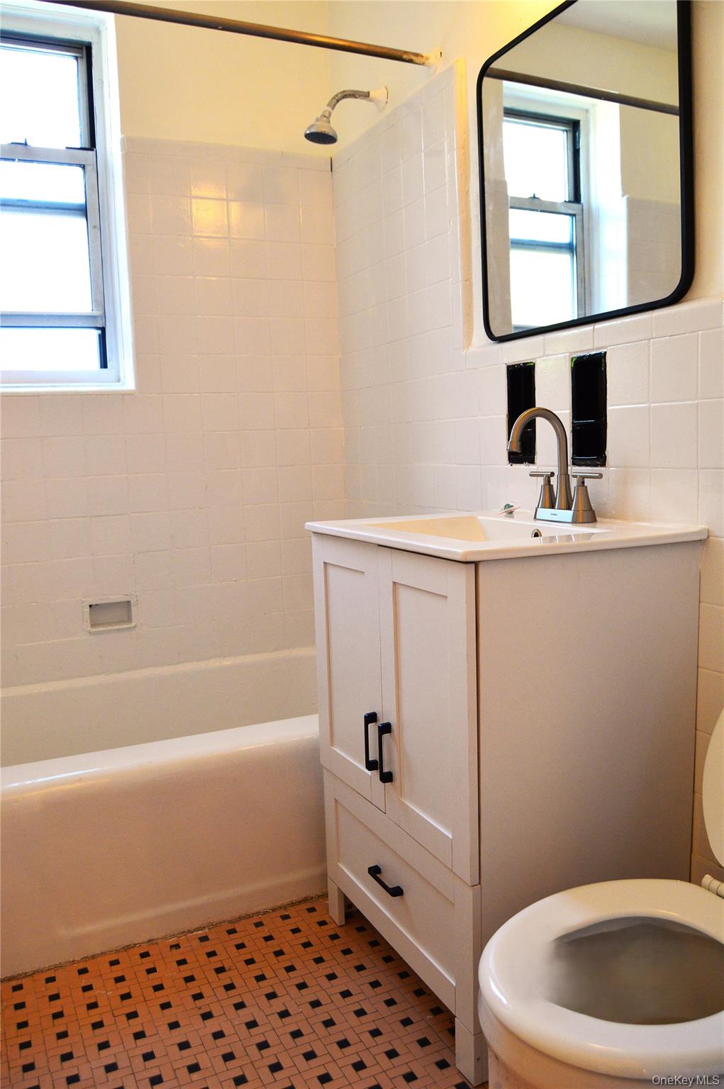 #13 photo, 65-45 Yellowstone Boulevard, クイーンズ区 Forest Hills , NY 11375