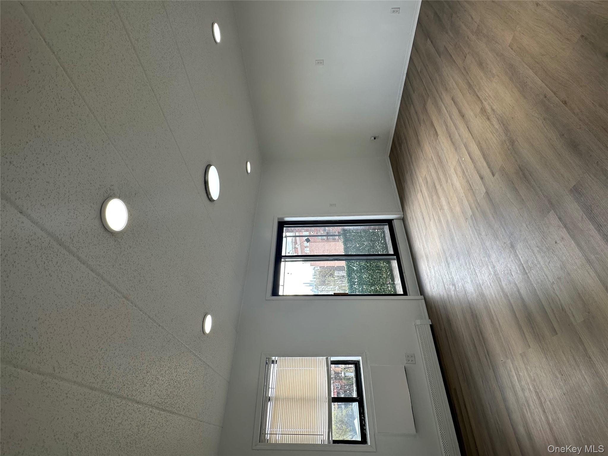 #4 photo, 41-28 71st Street, クイーンズ区 Woodside , NY 11377