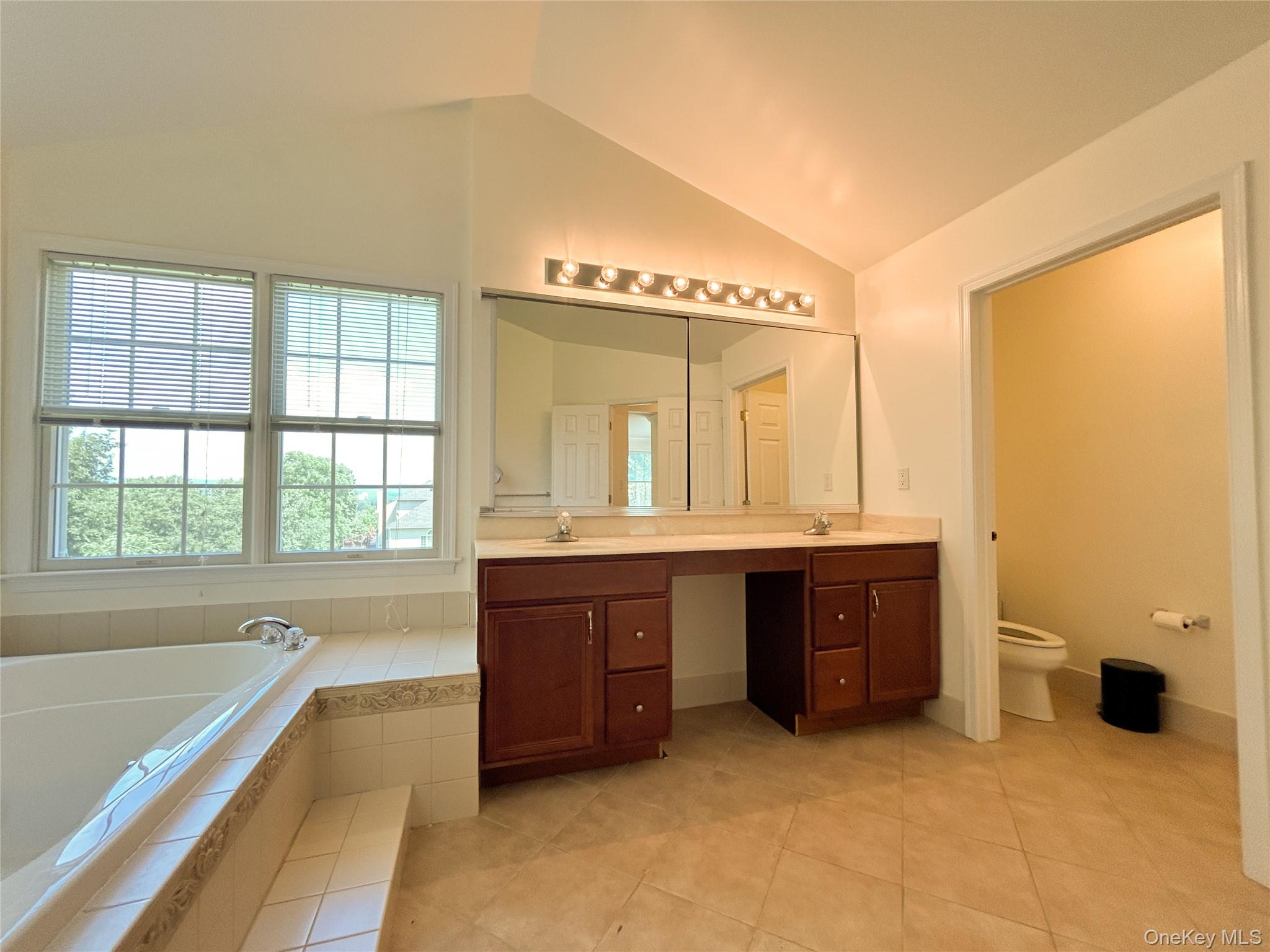 #16 photo, 101 Sunflower Circle, Wappingers Falls , NY 12590