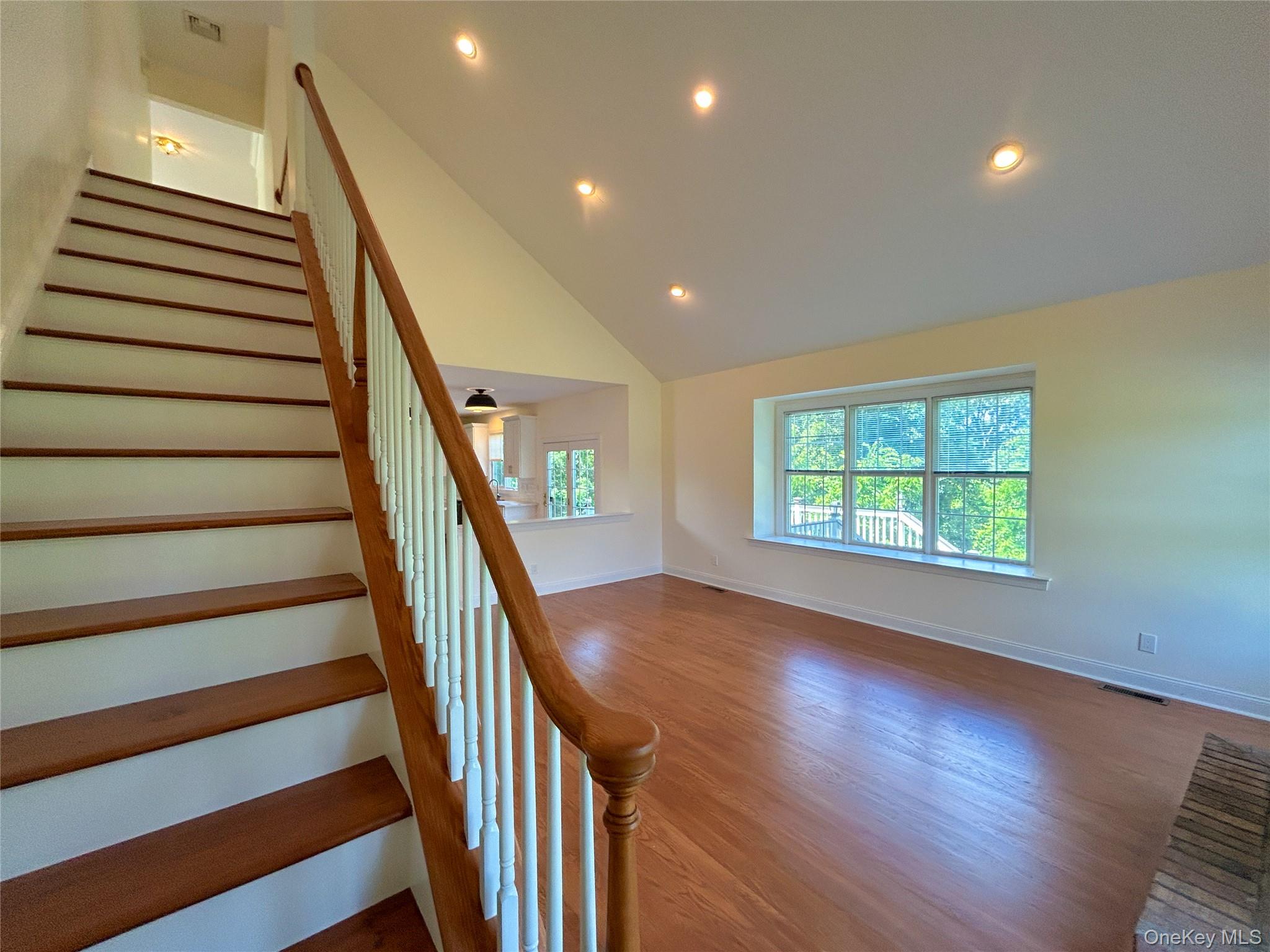 #9 photo, 101 Sunflower Circle, Wappingers Falls , NY 12590