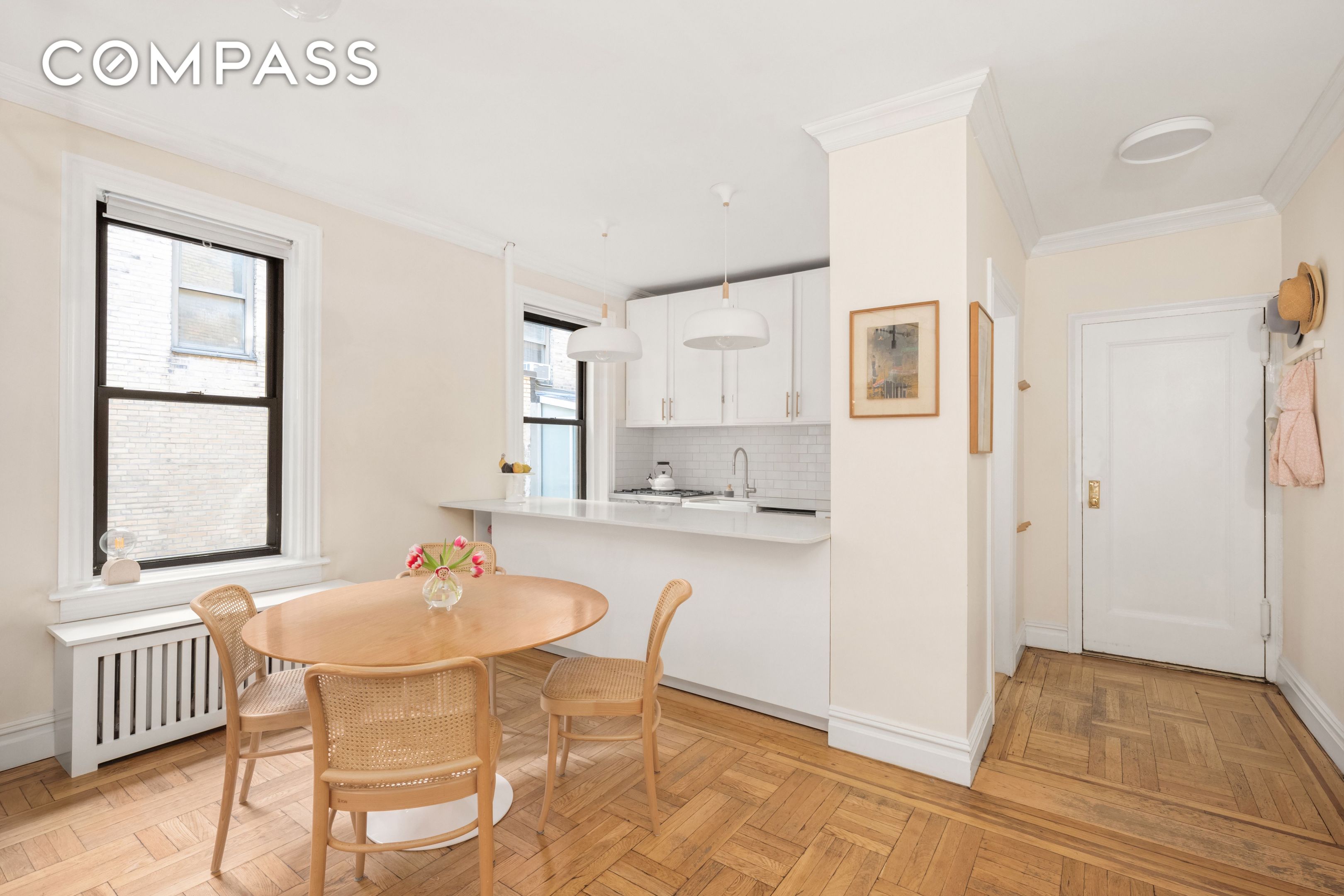 #4 photo, 205 E 10th Street, East Village , NY 10003