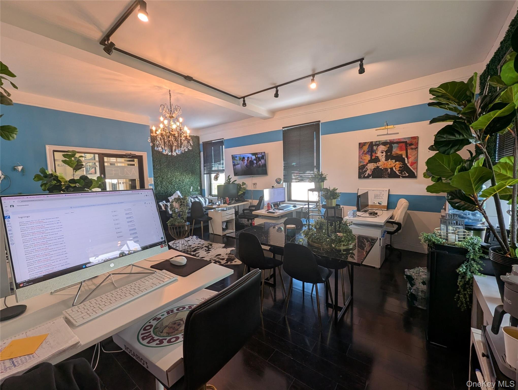 #4 photo, 22-45 31st St 31 Street, クイーンズ区 Astoria , NY 11105