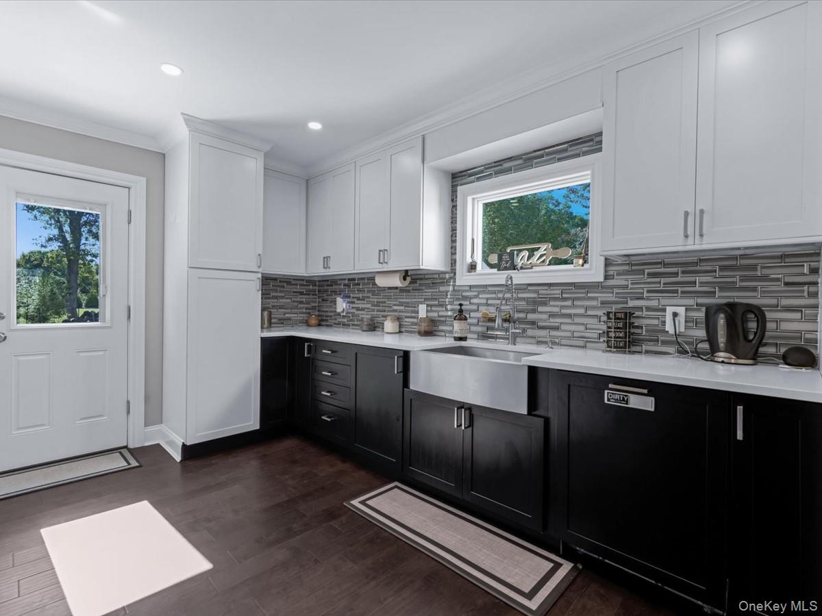 #12 photo, 10 Smith Street, サフォーク郡 Center Moriches , NY 11934