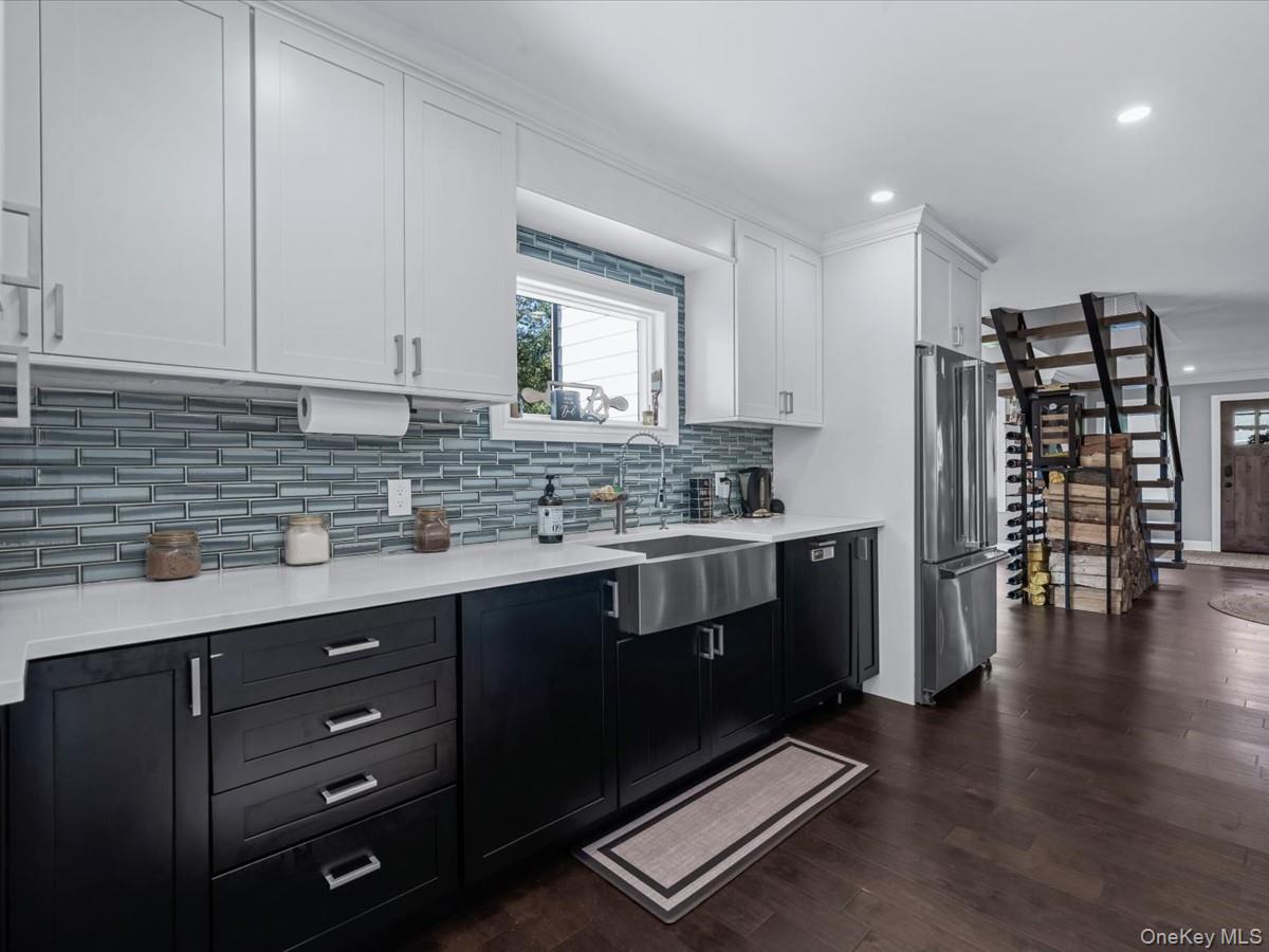 #13 photo, 10 Smith Street, サフォーク郡 Center Moriches , NY 11934