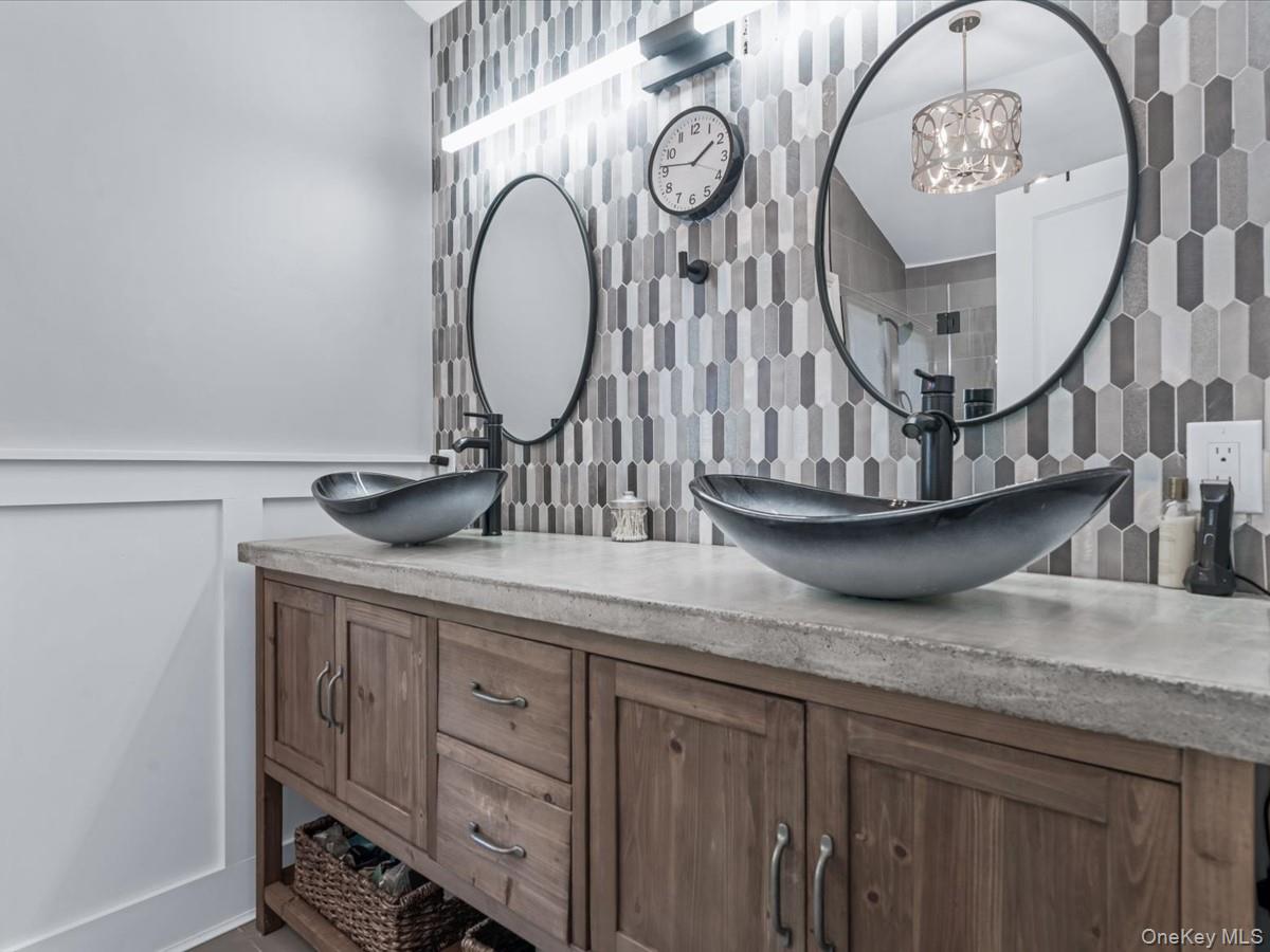 #18 photo, 10 Smith Street, サフォーク郡 Center Moriches , NY 11934