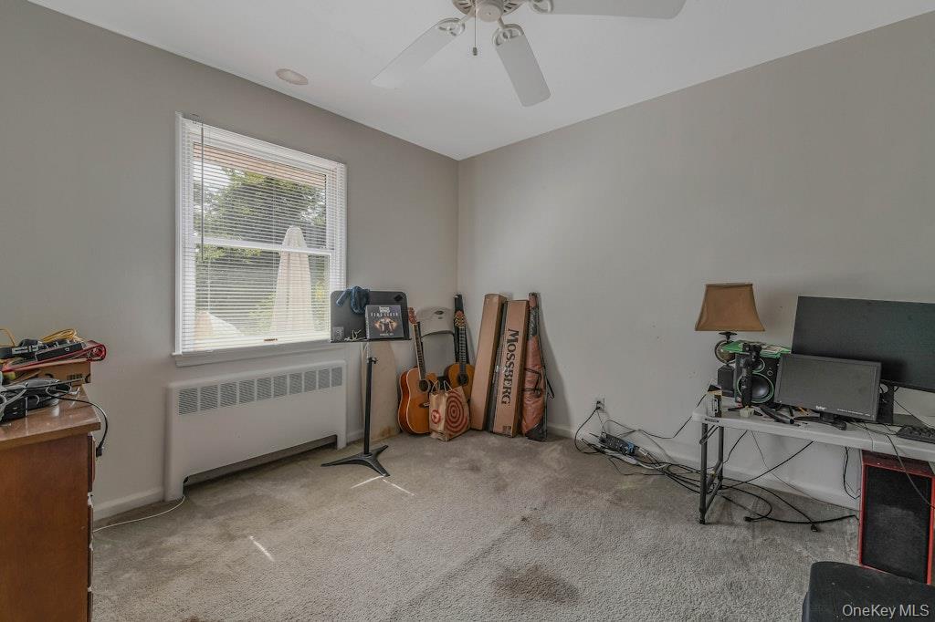 #11 photo, 170 Wickfield Lane, North Babylon , NY 11703