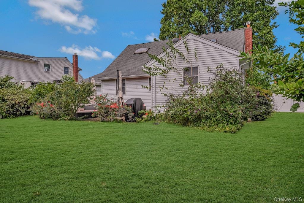 #15 photo, 170 Wickfield Lane, North Babylon , NY 11703