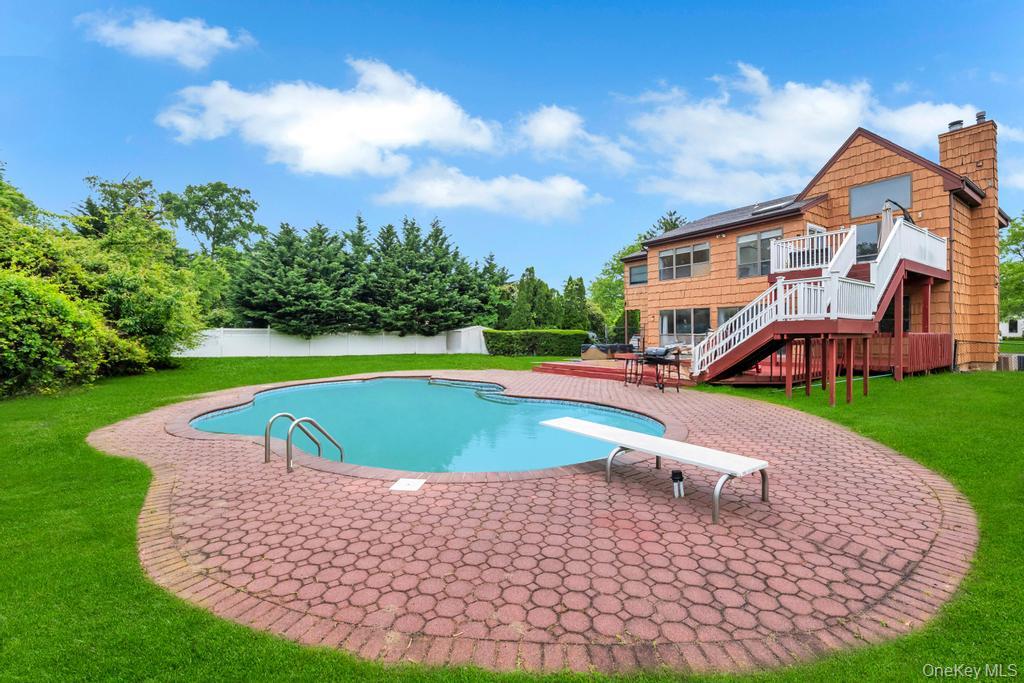 #10 photo, 4 Bridle Court, Northport , NY 11768