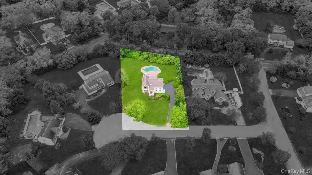 #5 photo, 4 Bridle Court, Northport , NY 11768