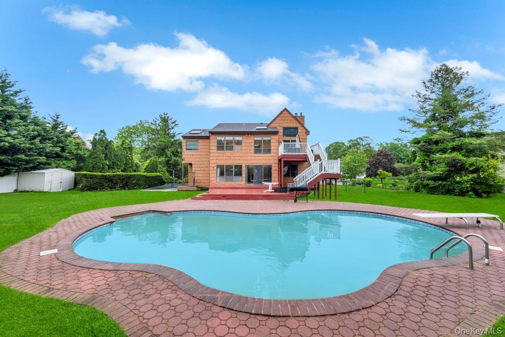 #8 photo, 4 Bridle Court, Northport , NY 11768