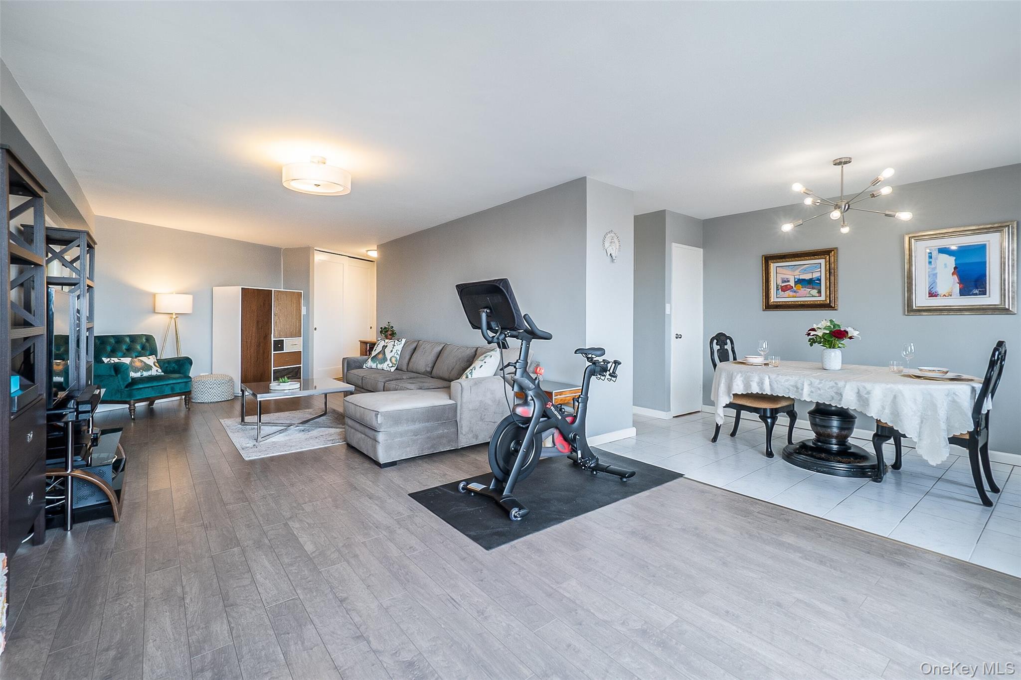 #9 photo, 85-15 Main Street, クイーンズ区 Briarwood , NY 11435