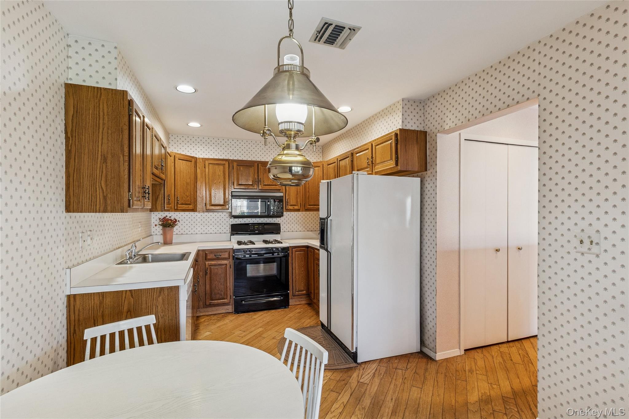 #12 photo, 3 Timber Ridge Drive, サフォーク郡 Holbrook , NY 11741