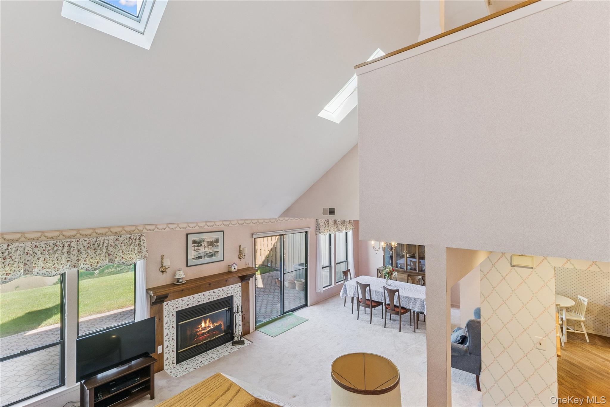 #14 photo, 3 Timber Ridge Drive, サフォーク郡 Holbrook , NY 11741