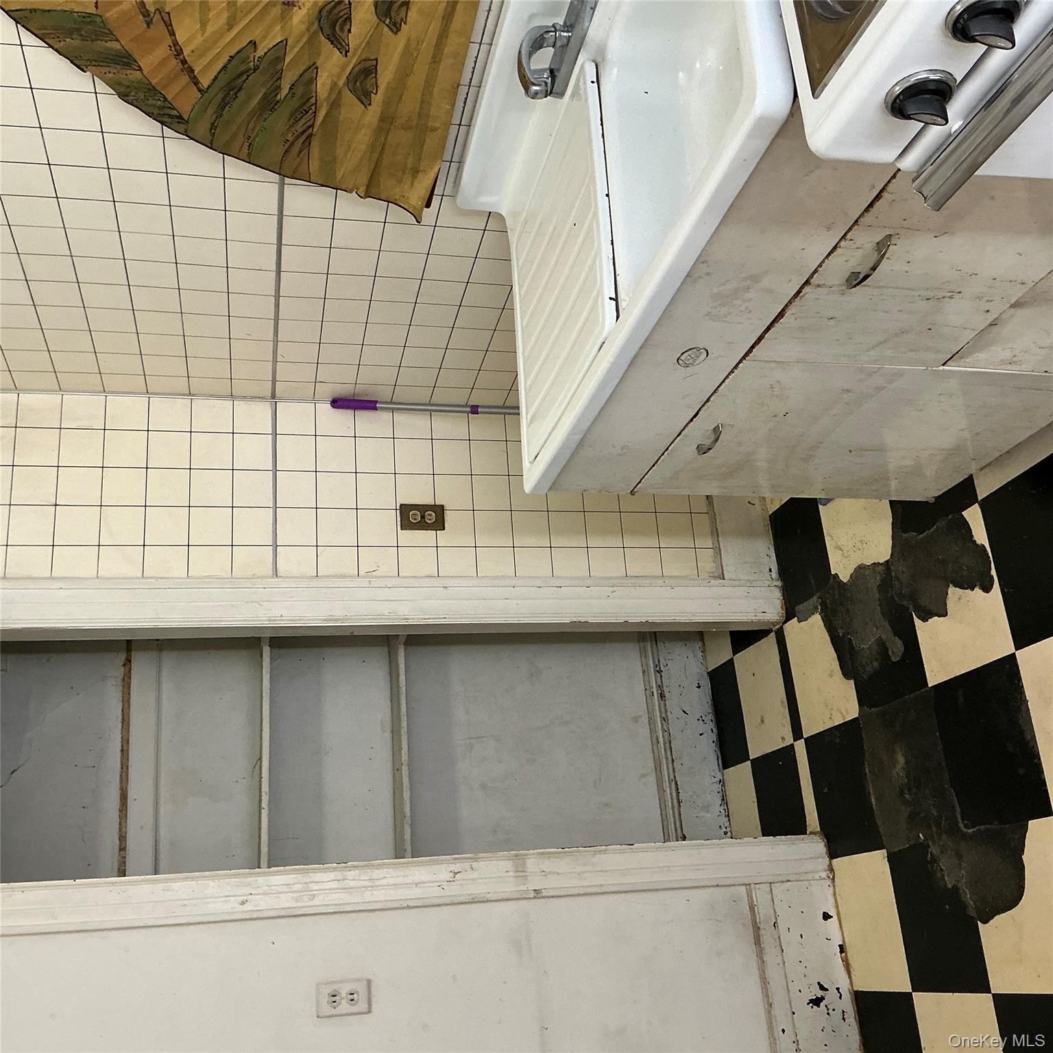 #15 photo, 819 Marcy Avenue, Brooklyn , NY 11216