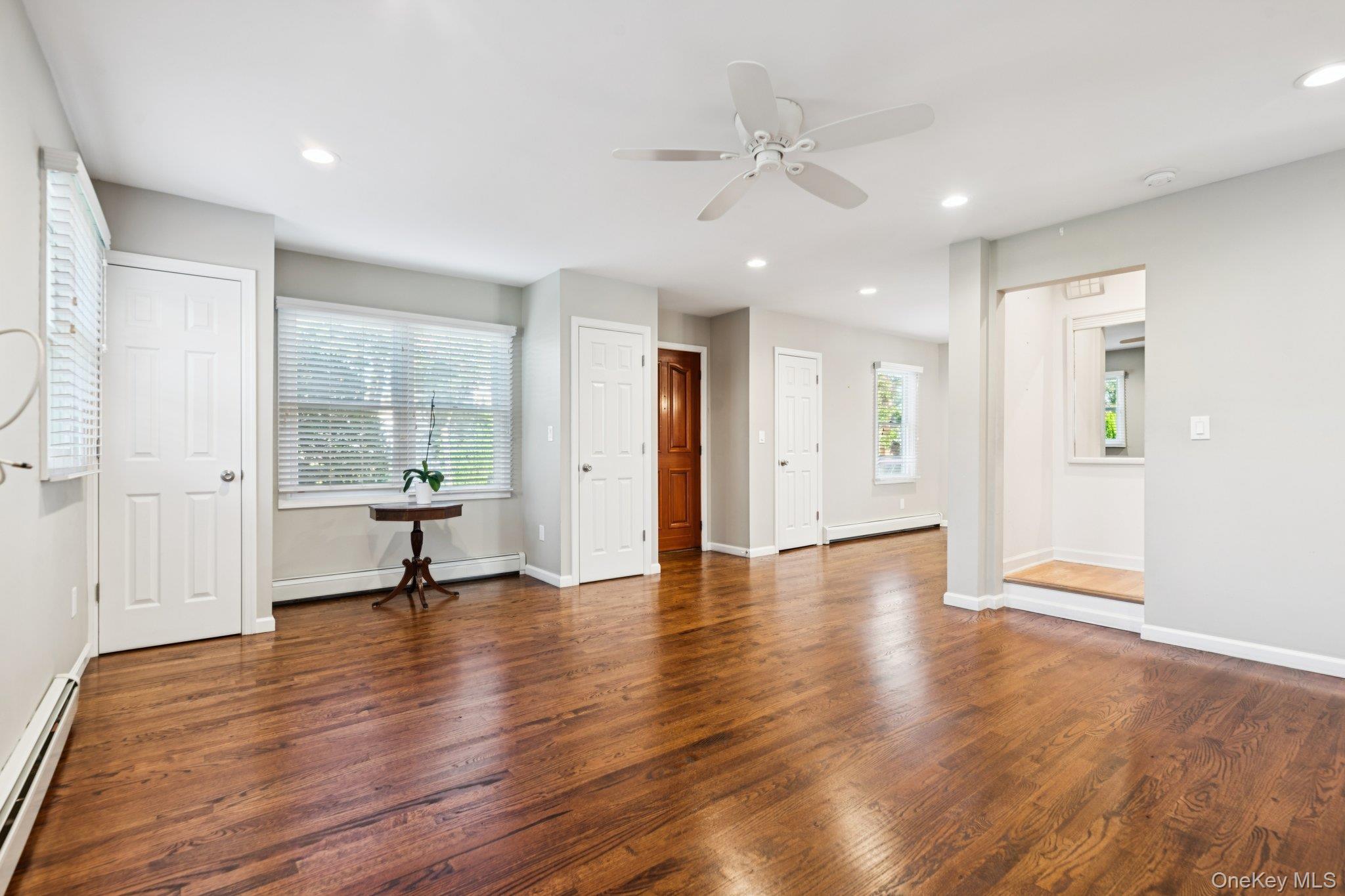 #12 photo, 323 Barwick Boulevard, Mineola , NY 11501