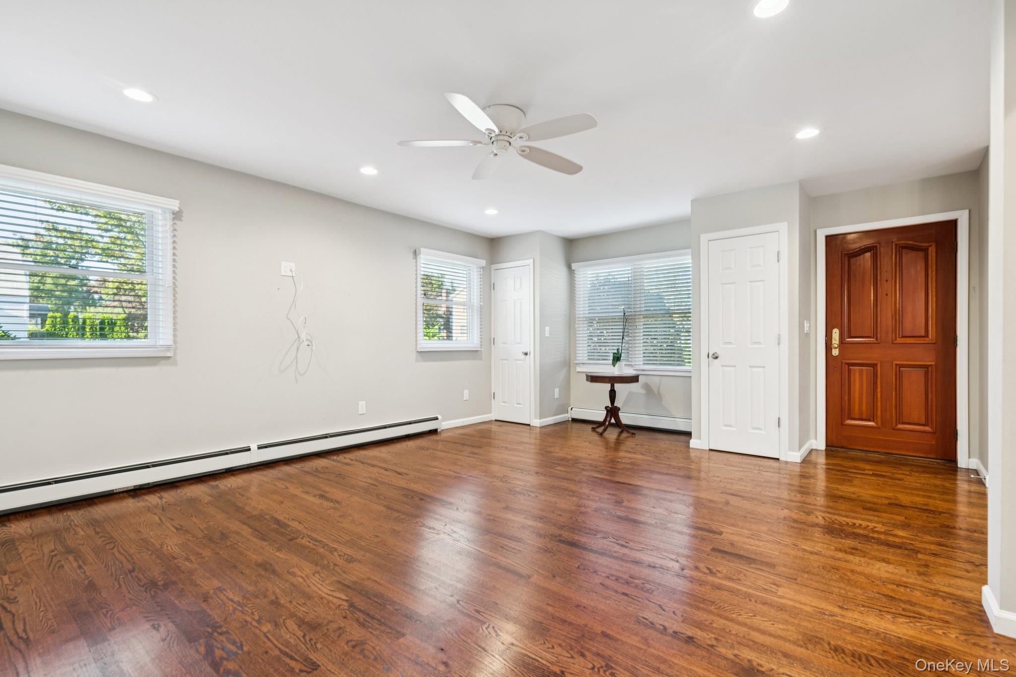 #13 photo, 323 Barwick Boulevard, Mineola , NY 11501