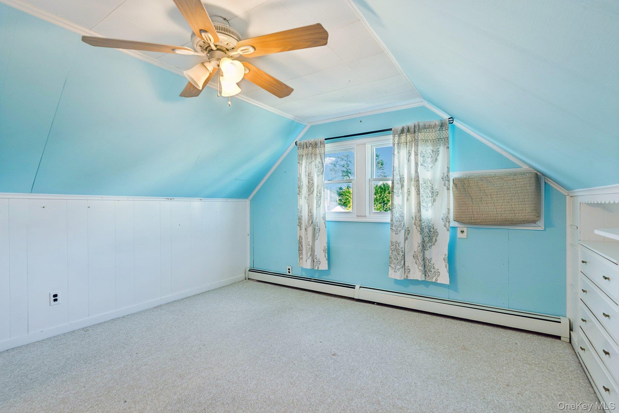 #20 photo, 323 Barwick Boulevard, Mineola , NY 11501