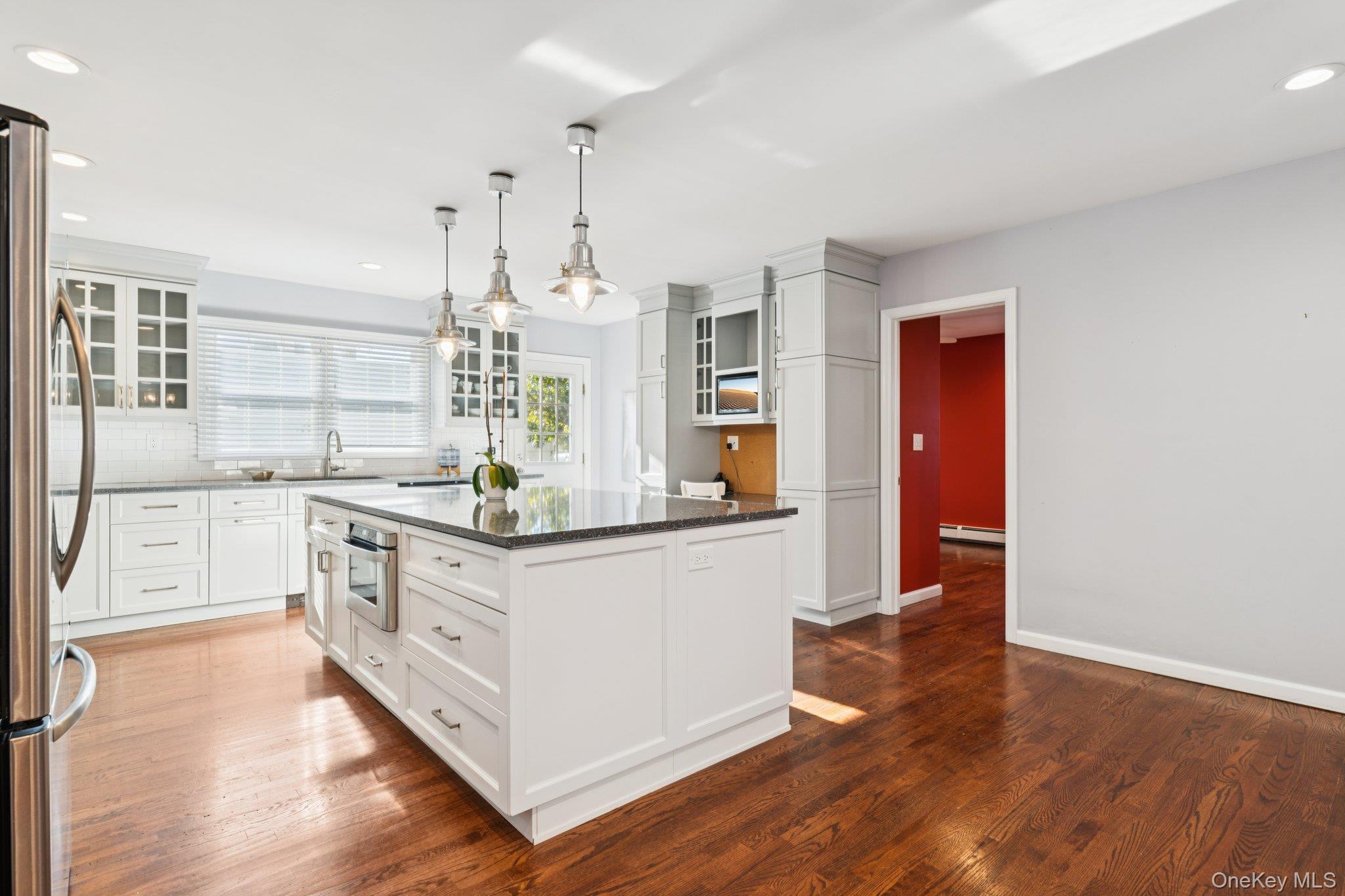 #7 photo, 323 Barwick Boulevard, Mineola , NY 11501