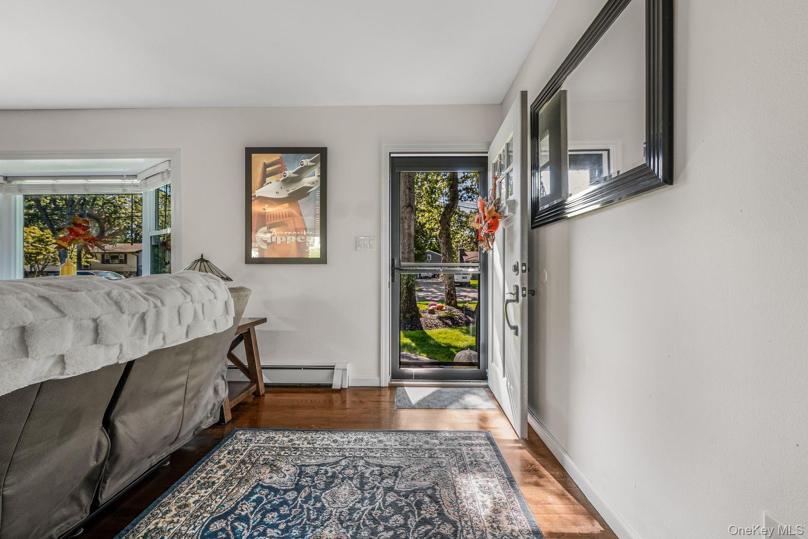 #12 photo, 7 Plymouth Street, 롱 아일랜드 Centereach , NY 11720